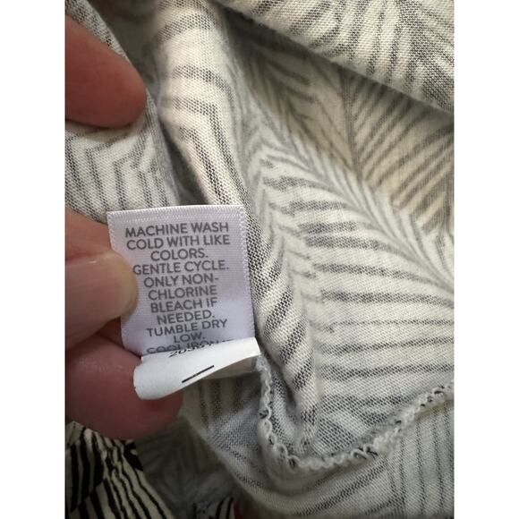 J. Jill Women’s Babydoll Boho Smocked 3/4 Sleeve Stretchy Black Red White Size M - Picture 10 of 11